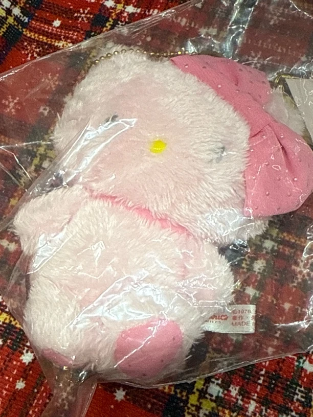 Celine专拍粉色毛绒kitty挂件