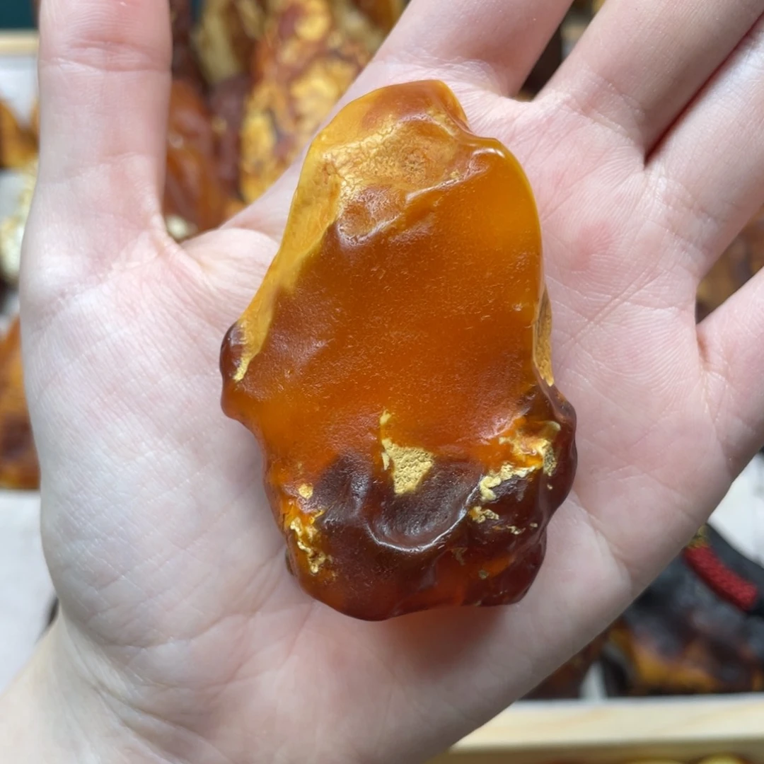 琥珀珠宝奇石未镶嵌