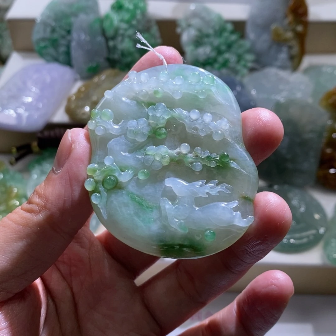 【闪购商品】翡翠颈饰未镶嵌鹿牌