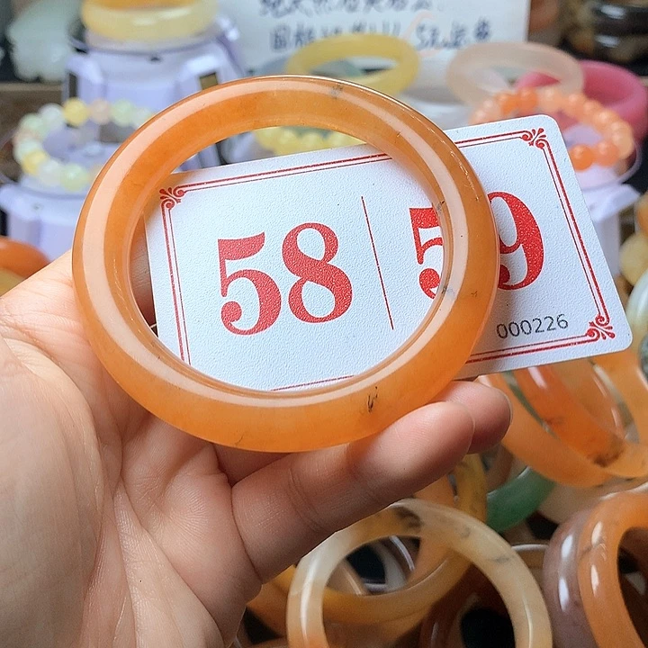 石英质玉（黄龙玉）未镶嵌手镯