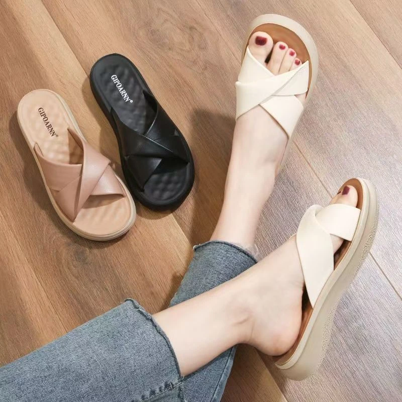 中老年拖鞋夏季软底防滑平底闰月女中年时尚2025新款妈妈凉拖外穿