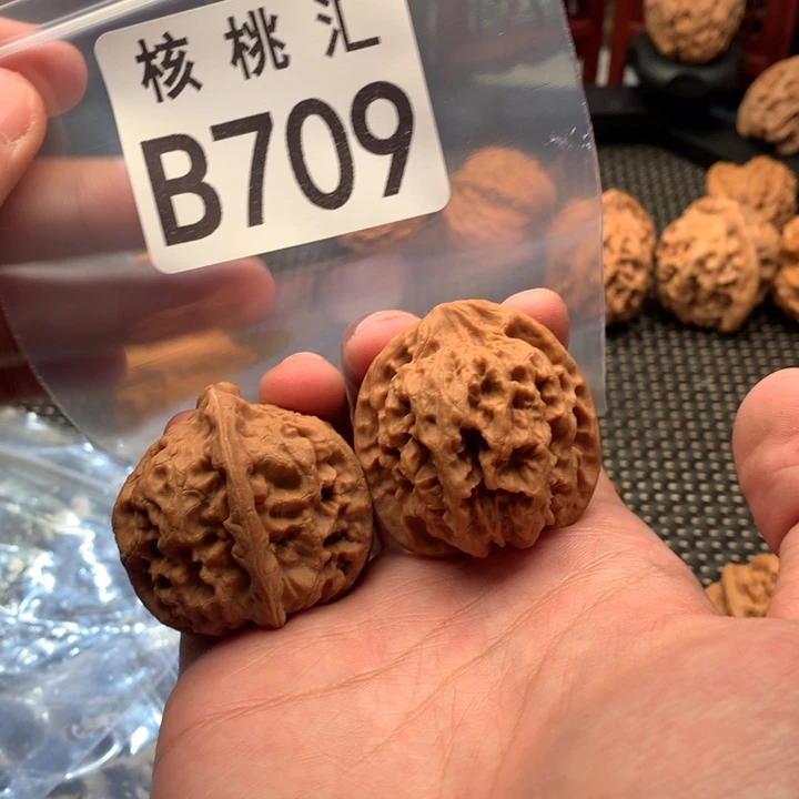 吊坠文玩核桃太行血狮