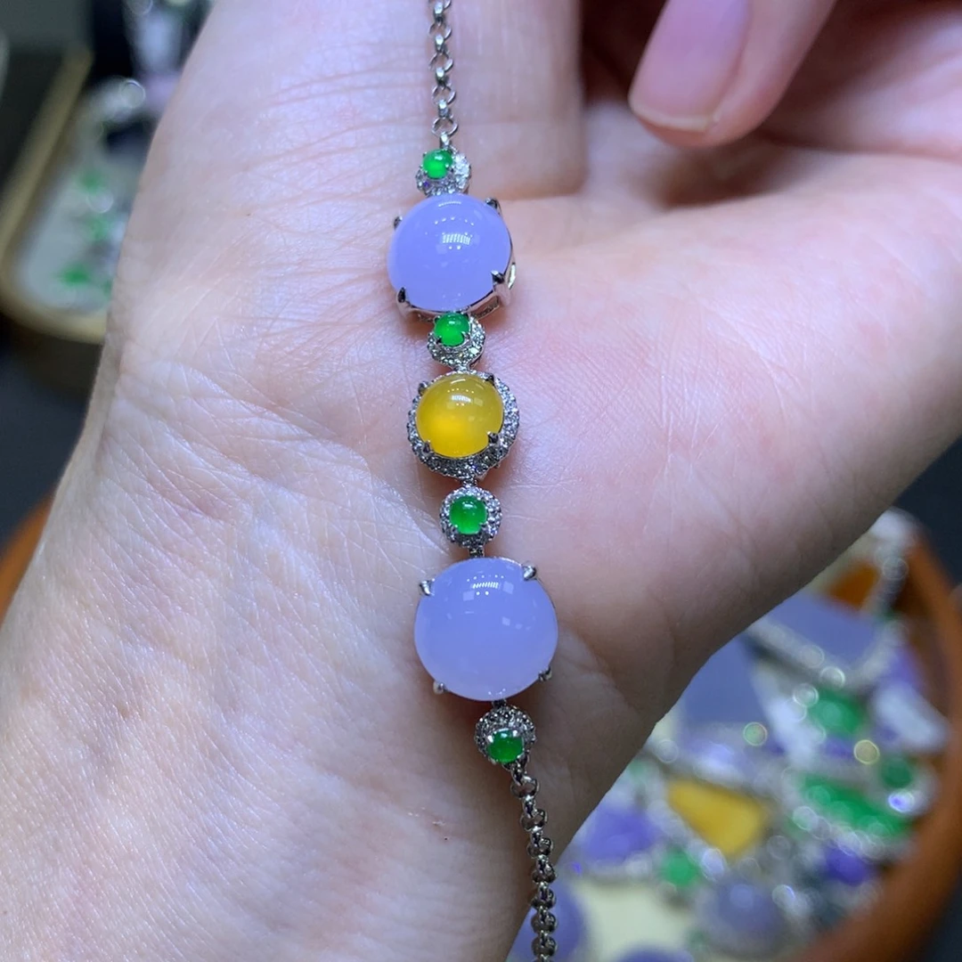 翡翠颈饰18K金镶嵌翡翠吊坠项链