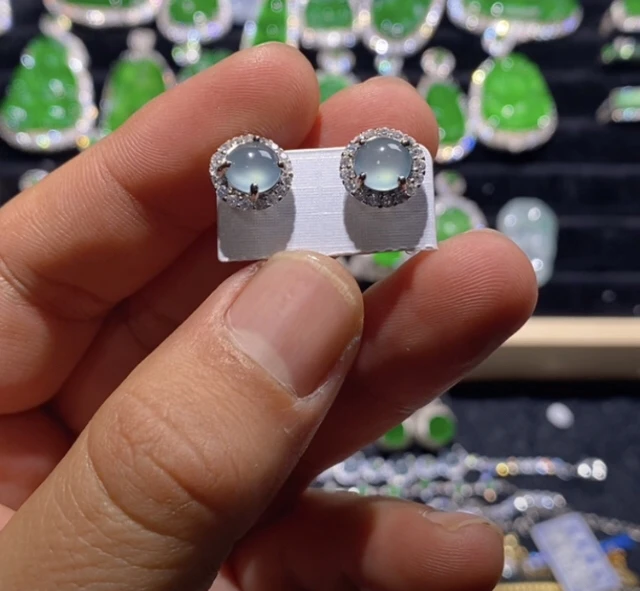 天然A货翡翠天空蓝耳钉