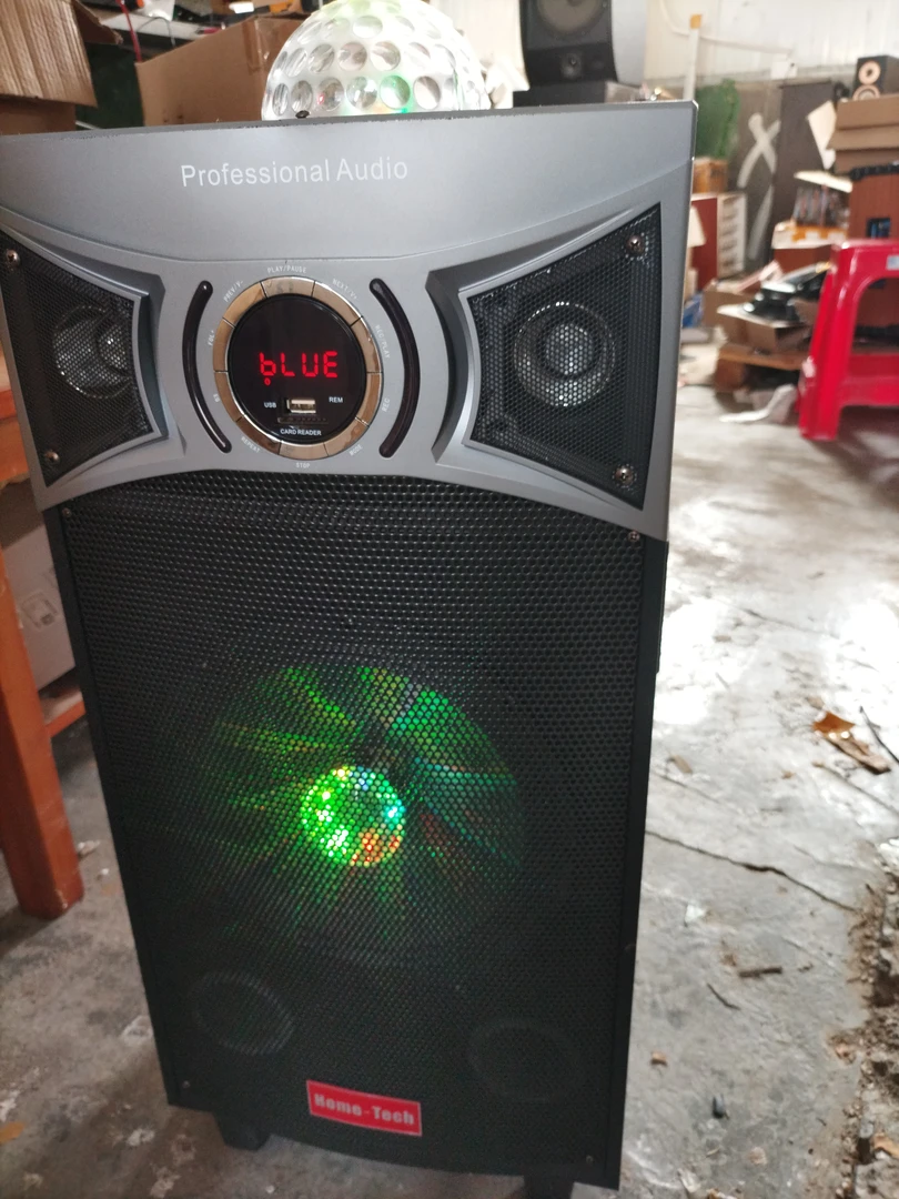 95新  工厂库存处理，10寸拉杆箱，带话筒，电池不保不包邮的价格