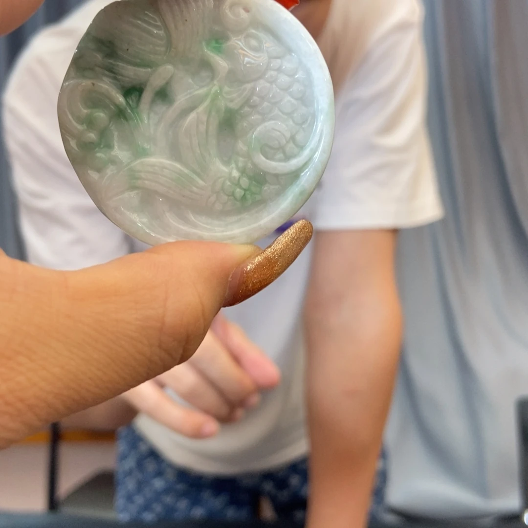 翡翠未镶嵌颈饰翡翠首饰