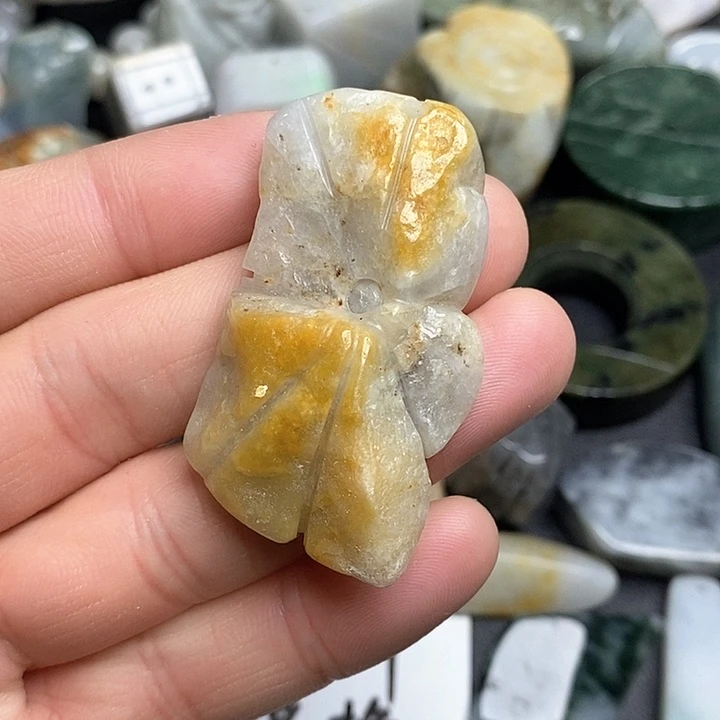 翡翠未镶嵌颈饰天然翡翠59