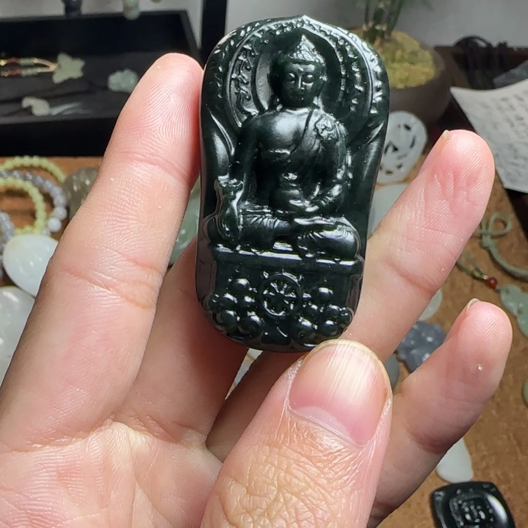 和田玉未镶嵌颈饰正常结构