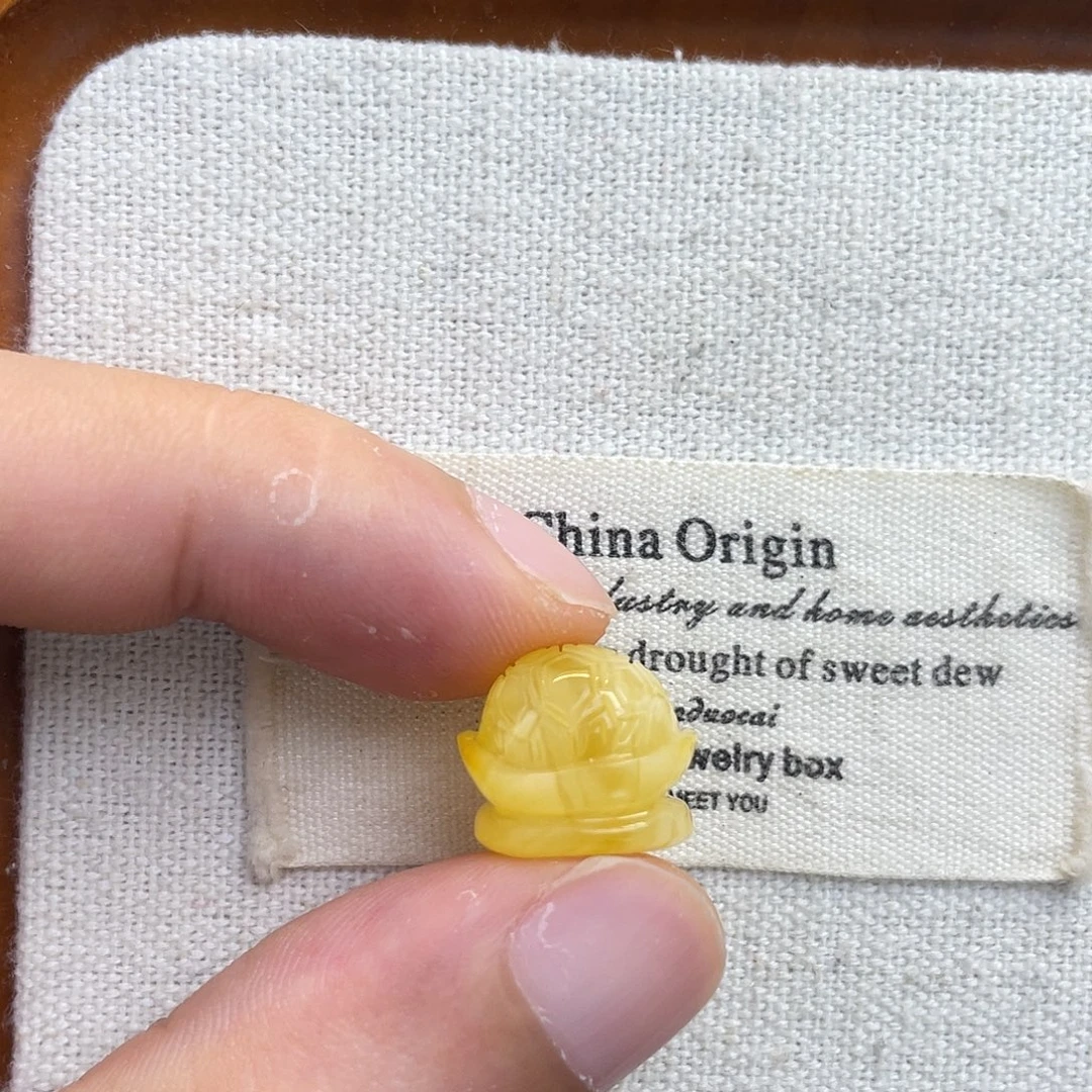 裸石琥珀未镶嵌富甲一方