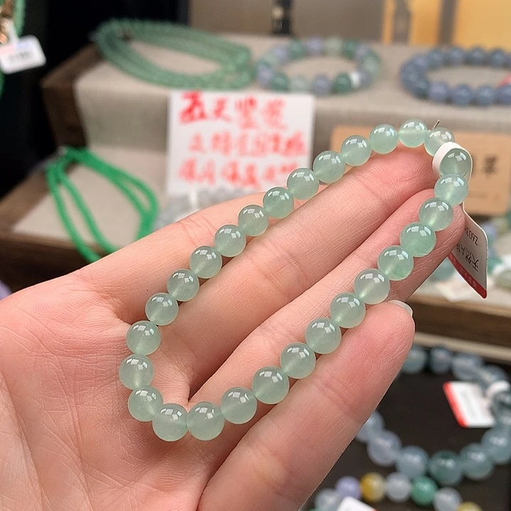 翡翠未镶嵌手链正冰晴绿，货头