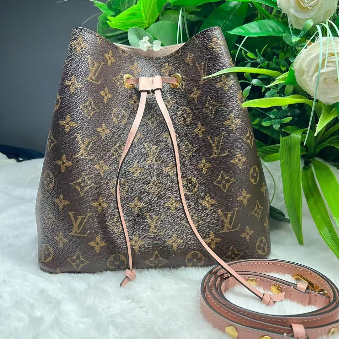 99新 LouisVuitton/路易威登 粉色抽绳水桶包单肩包 80169