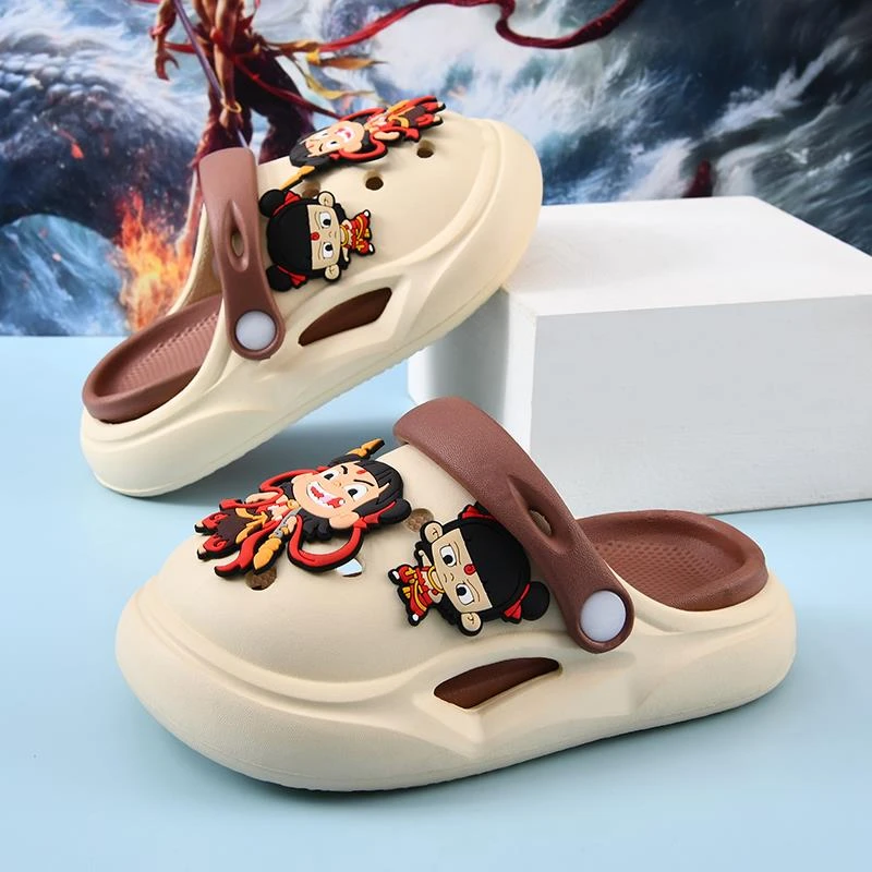 儿童洞洞鞋男童凉拖鞋夏季新款防滑软底卡通男孩中大童沙滩鞋外穿