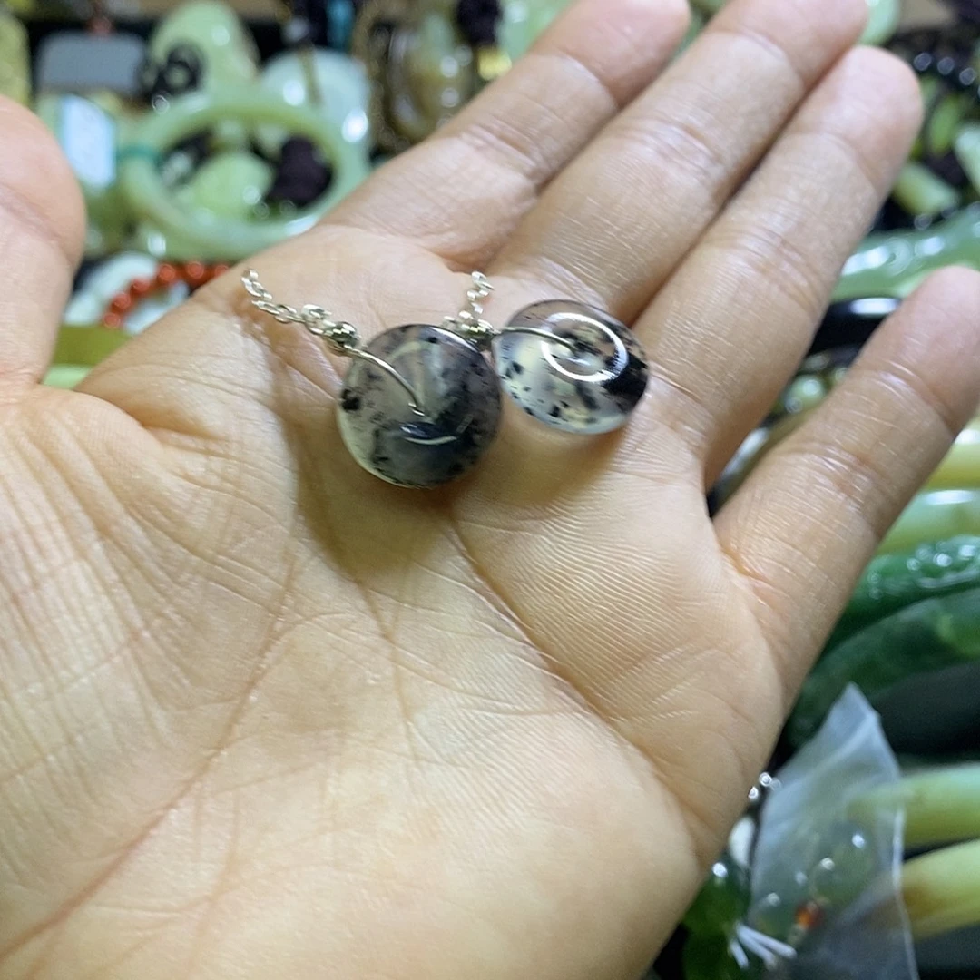 岫玉未镶嵌手镯耳环