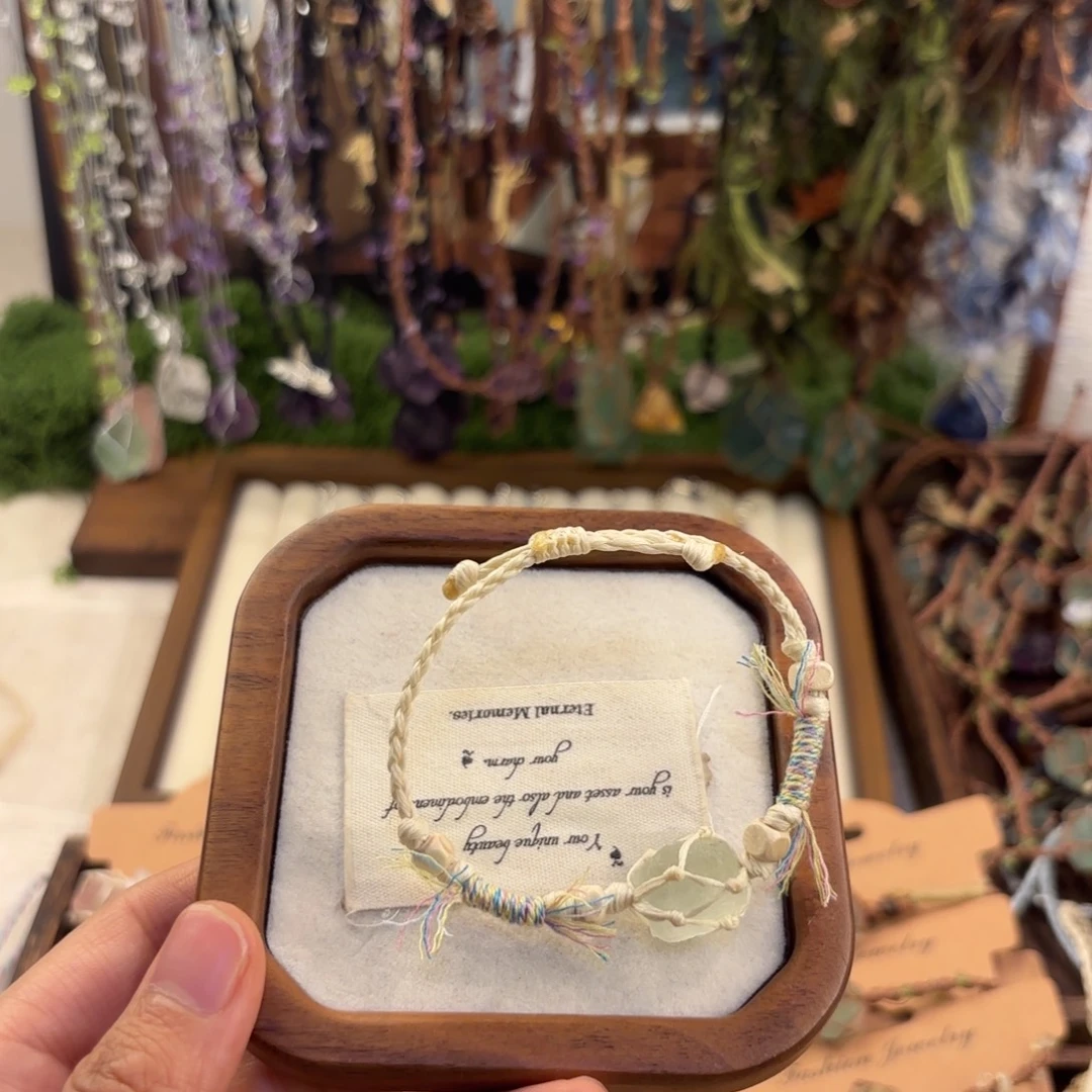 布艺非金属绿莹米色绳手链青提色