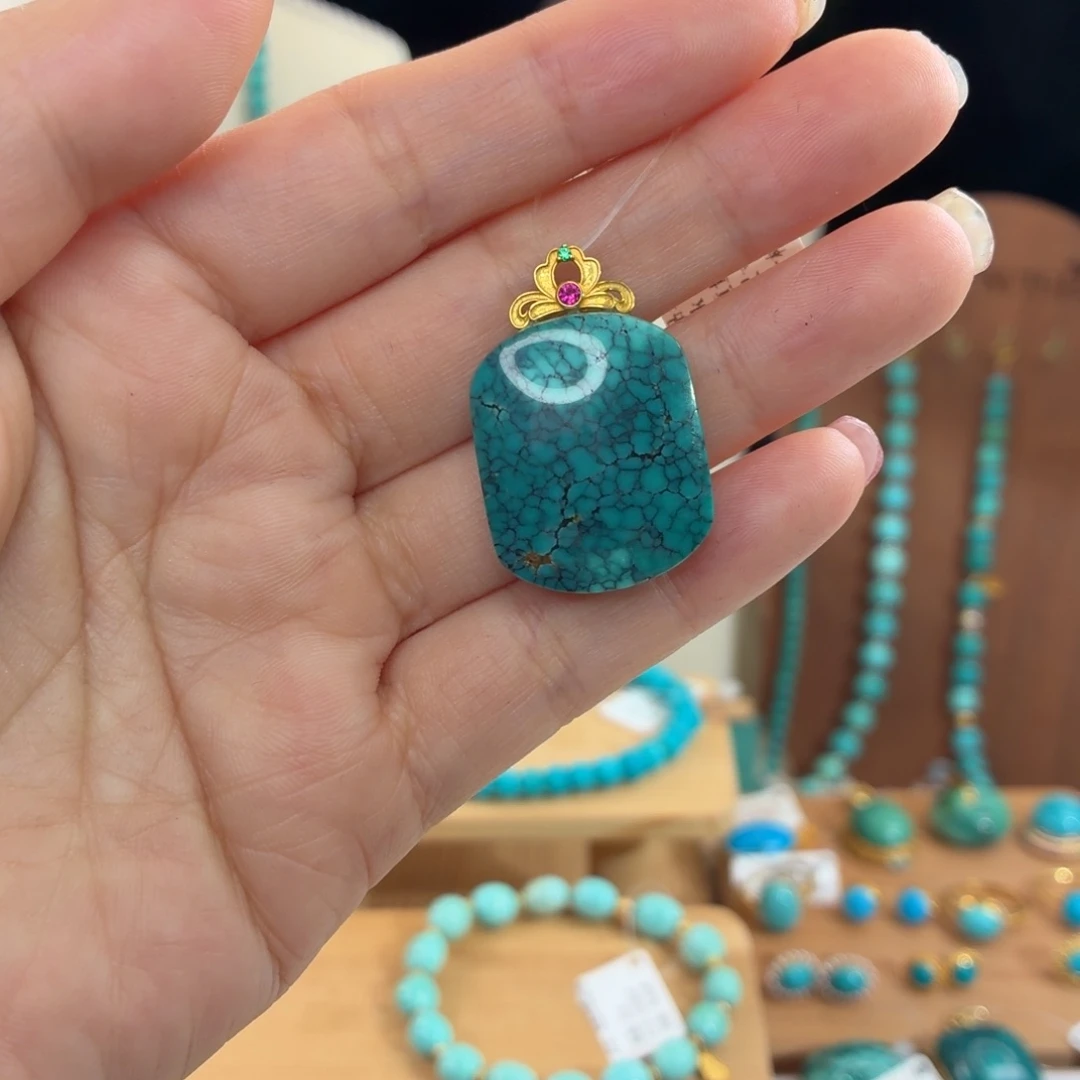 绿松石18K金镶嵌颈饰