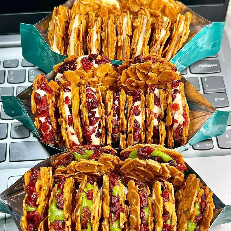 本宫饿了 扁桃仁夹心酥拉丝牛扎杏仁脆饼干 蔓越莓网红零食