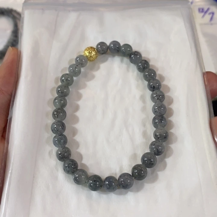 ****儿定制翡翠未镶嵌卡6.9