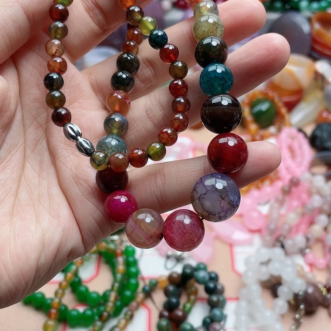 玛瑙/玉髓颈饰合金健**诚