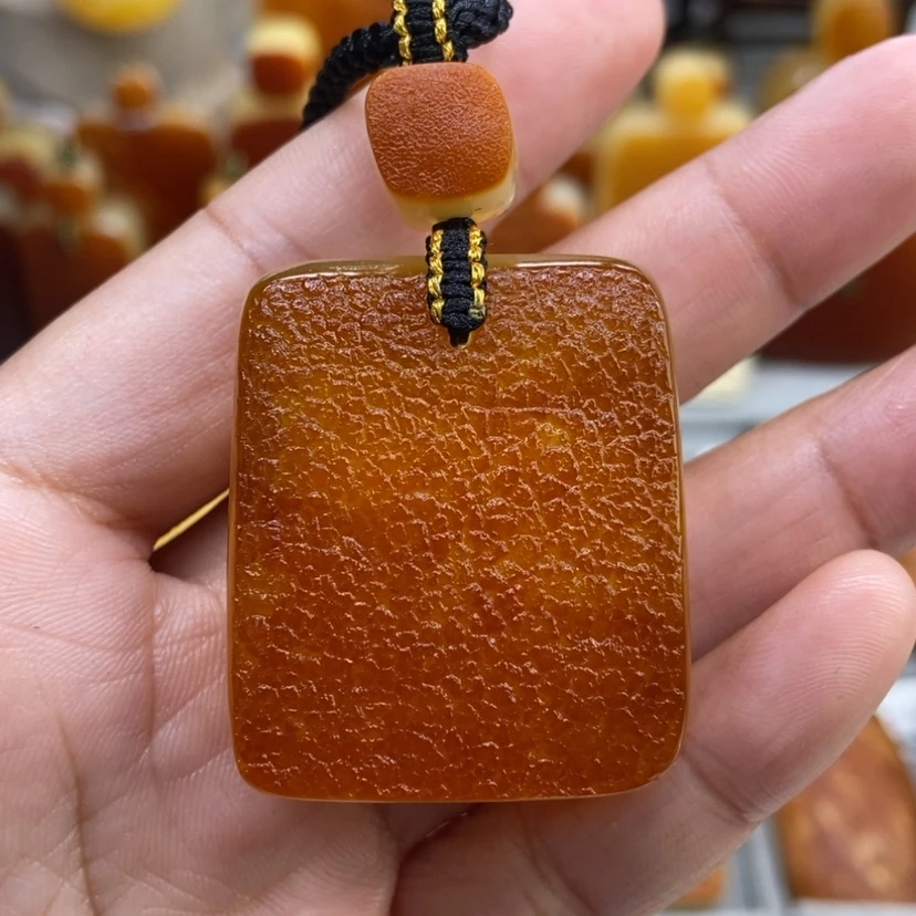 【闪购商品】琥珀颈饰未镶嵌