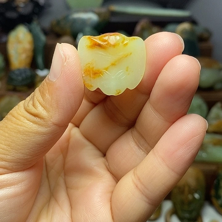 岫岩河磨玉（透闪石质玉）未镶嵌颈饰