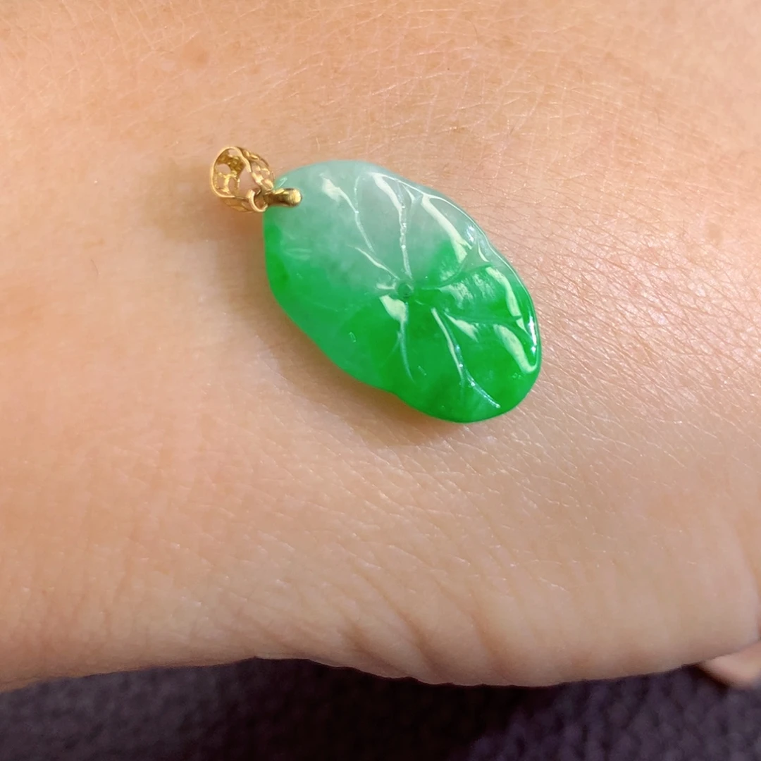 翡翠18K金镶嵌颈饰翡翠