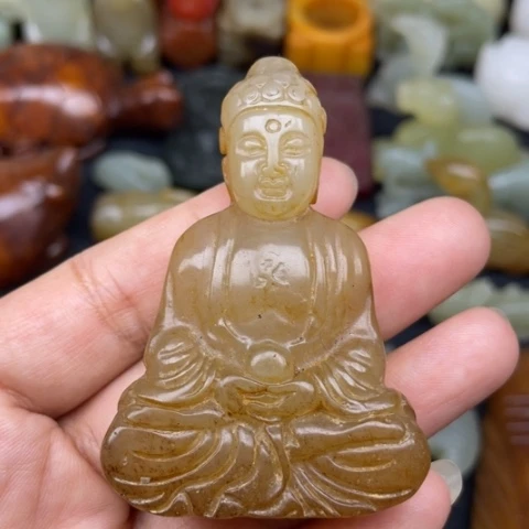 蛇纹石玉未镶嵌颈饰3