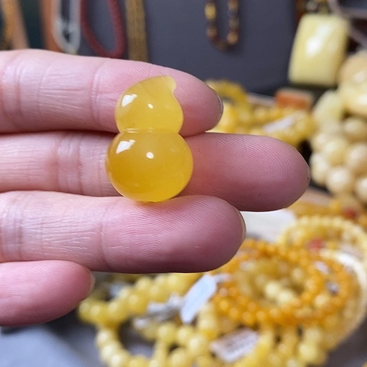 琥珀未镶嵌裸石葫芦