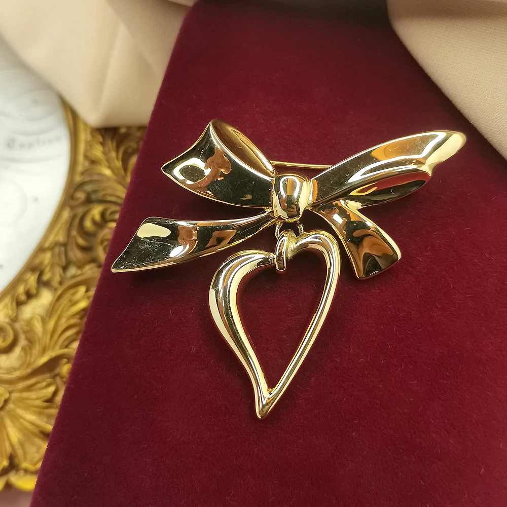 MONET淑女桃心丝结胸针[2501061-086]