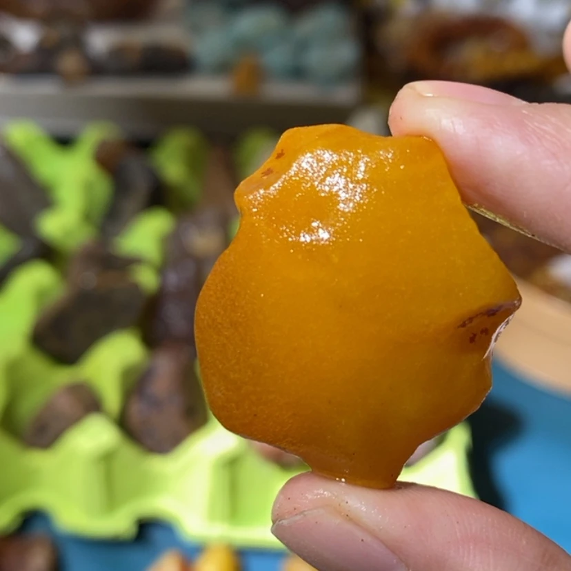 【闪购商品】琥珀珠宝奇石未镶嵌李**?