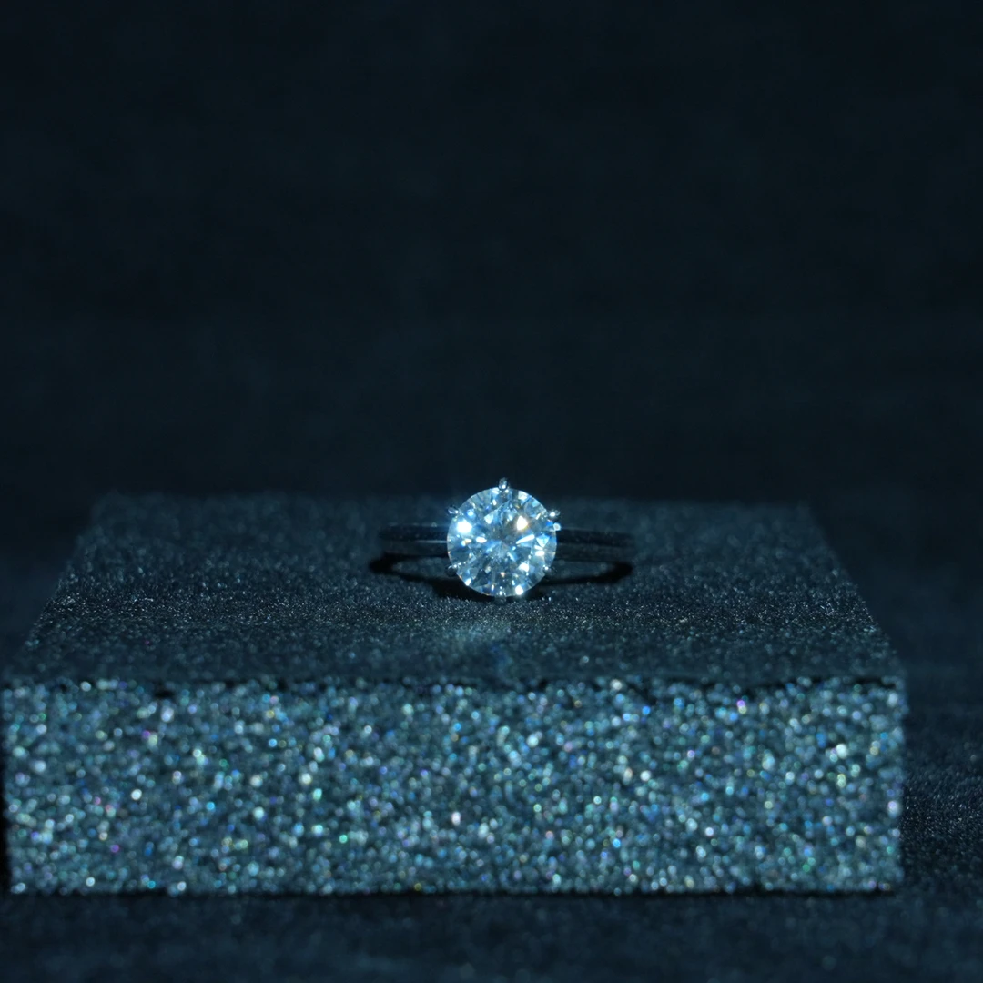 925银莫桑石戒指 2克拉六爪银拖戒指MS008