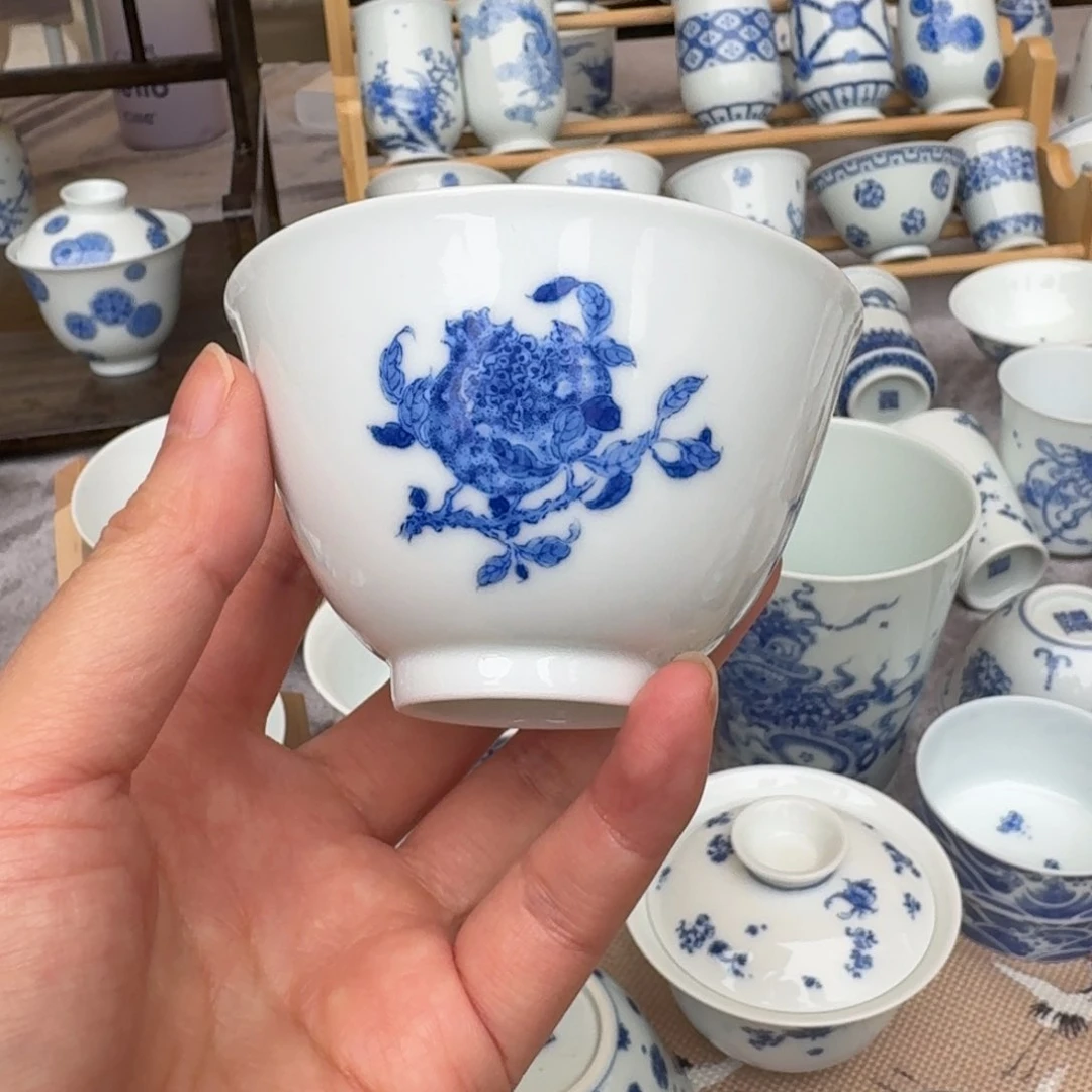 旁***忙青花三多主人杯一个