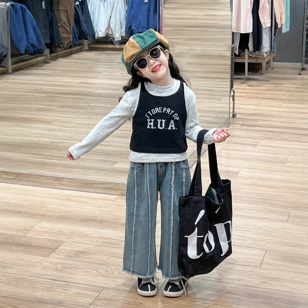 韩版女童套装2025春款字母叠穿洋气背心T恤两件套毛边阔腿牛仔裤