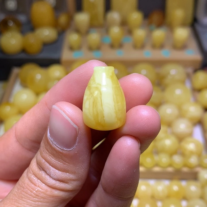 未镶嵌蜜蜡裸石追*天然俄料浓蜡虎皮三通13.7