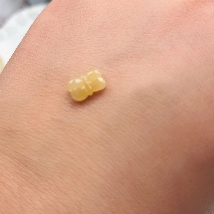 颈饰未镶嵌翡翠蝴蝶结黄色