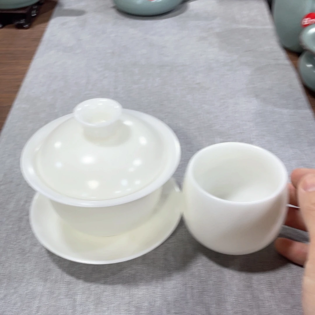 瓷片小微瑕。。。。。。。。。。。