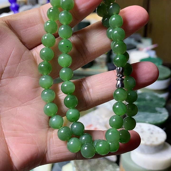 颈饰未镶嵌和田玉（糖玉）