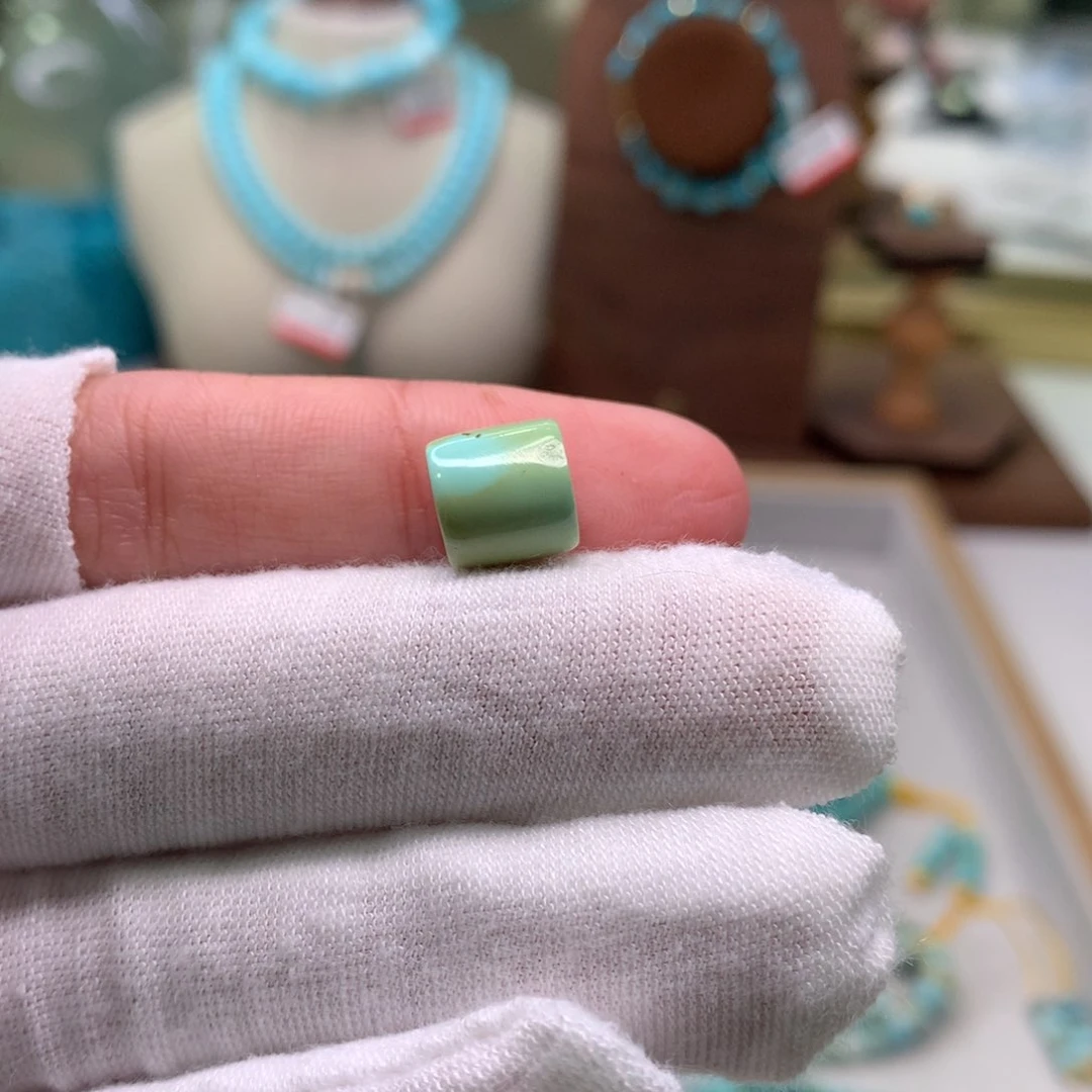 绿松石配饰未镶嵌