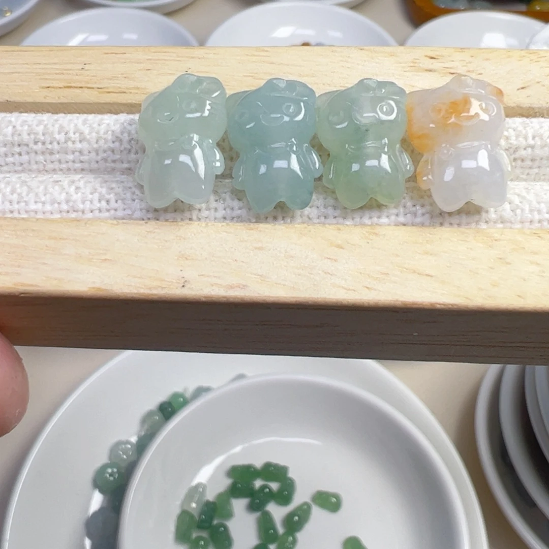 翡翠散珠Kt猫一个