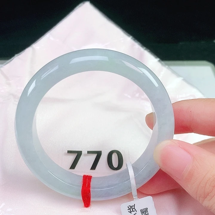 未镶嵌手镯（圆镯）翡翠翡翠手镯