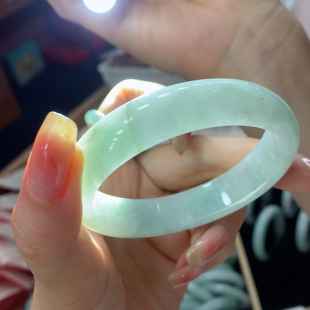 未镶嵌手镯翡翠买断