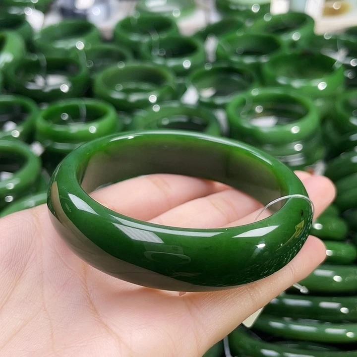 未镶嵌手镯和田玉（碧玉）