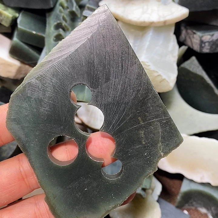 和田玉未镶嵌珠宝半成品