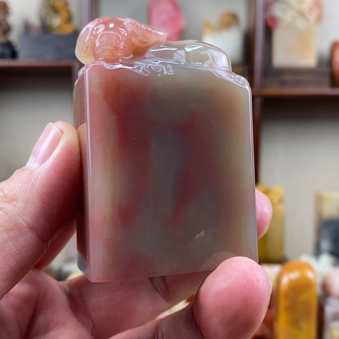 印石巴林石巴林鸡血石手工雕牛钮章