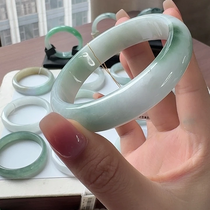 翡翠未镶嵌手镯（序号17）点菜看细节