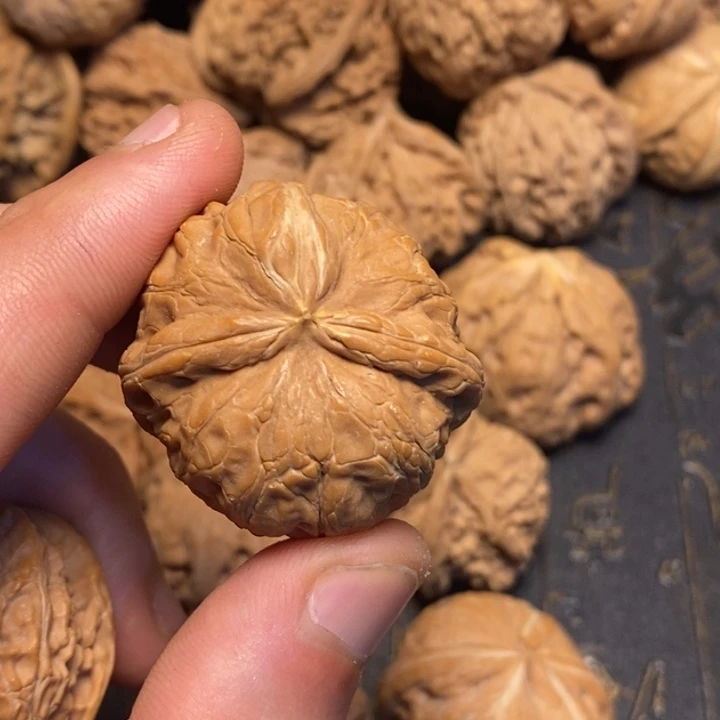 文玩核桃吊坠驹*驹文玩核桃异形单只