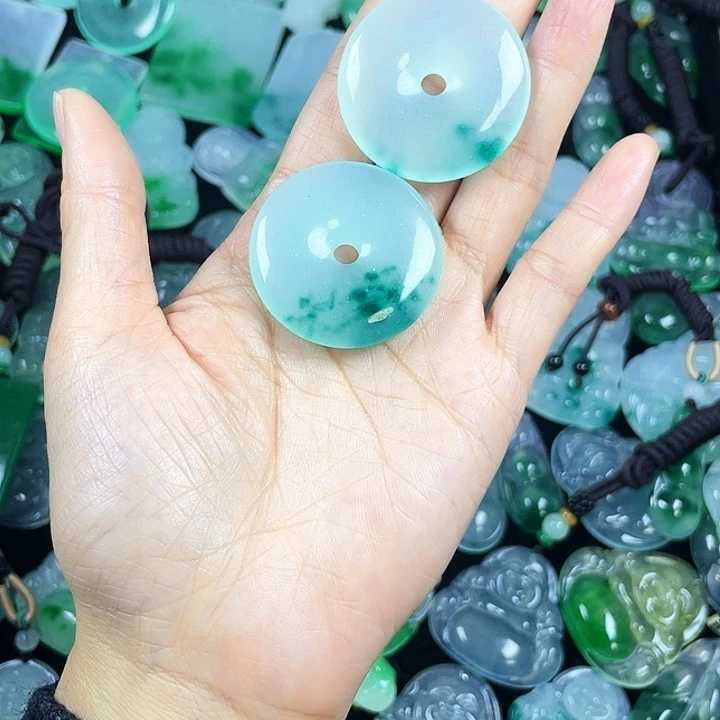 翡翠未镶嵌颈饰吊坠2