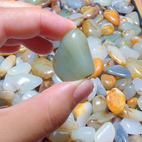 和田玉（糖玉）未镶嵌颈饰15.4克