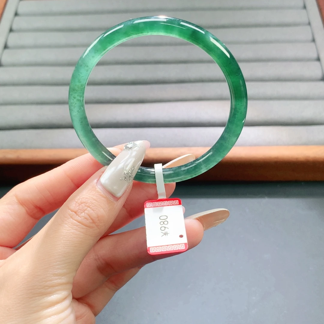 翡翠未镶嵌手镯天然