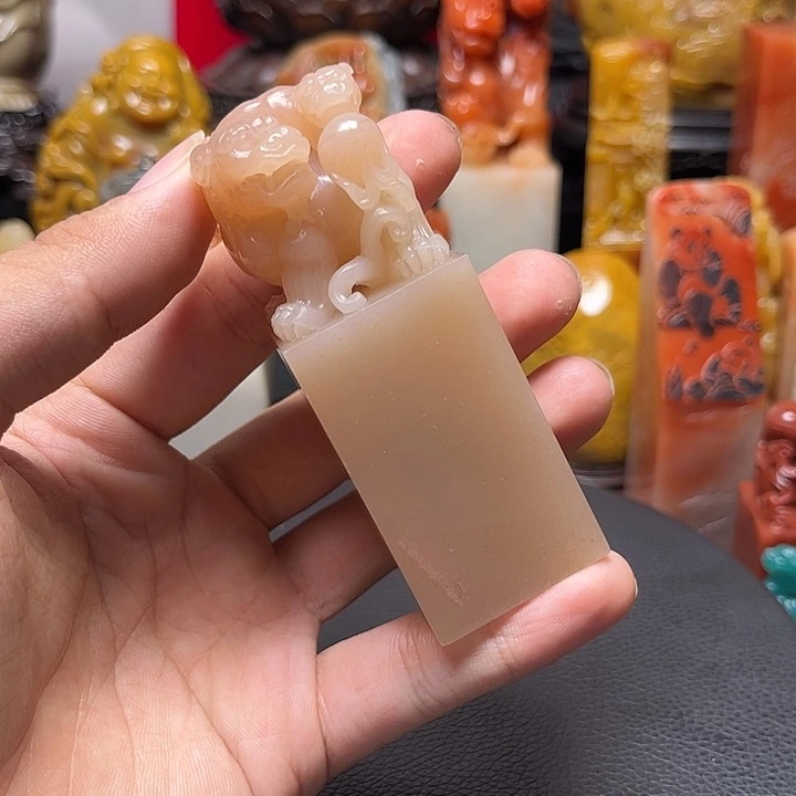 寿山石精品寿山石芙蓉老挝印章