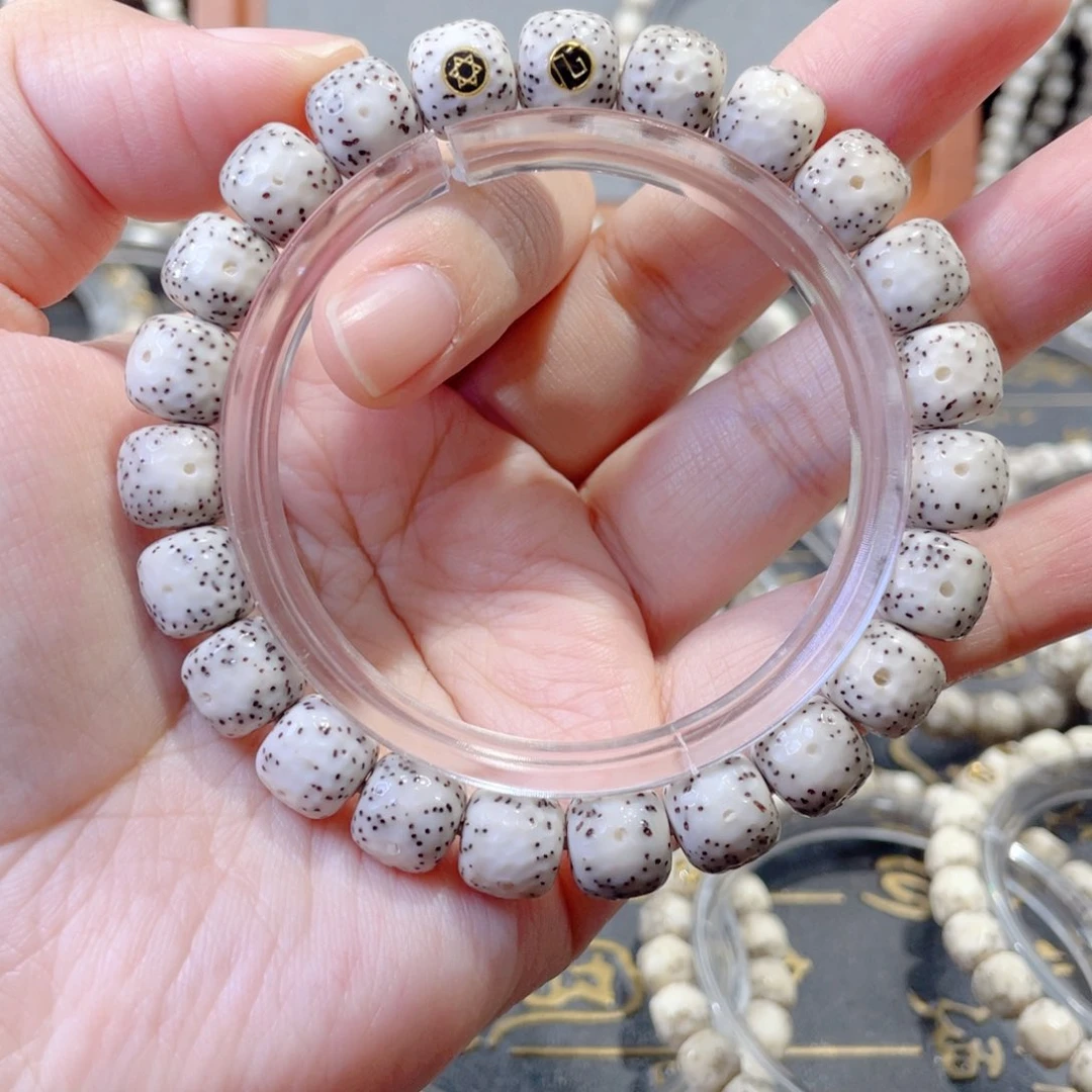 星月菩提手串C****生星月